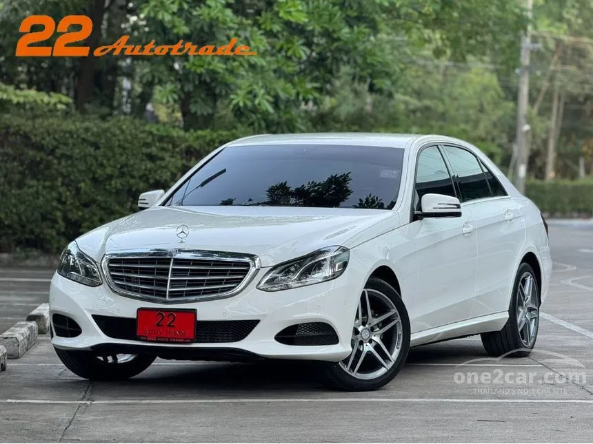 2015 Mercedes-Benz E200 AMG Dynamic Sedan