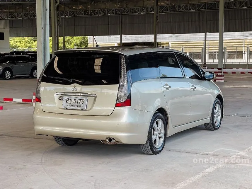 2005 Mitsubishi SPACE WAGON GLS Wagon