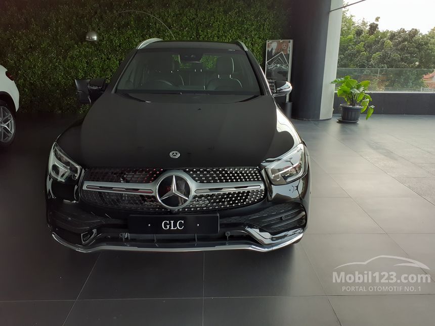 2019 Mercedes-Benz GLC200 AMG SUV