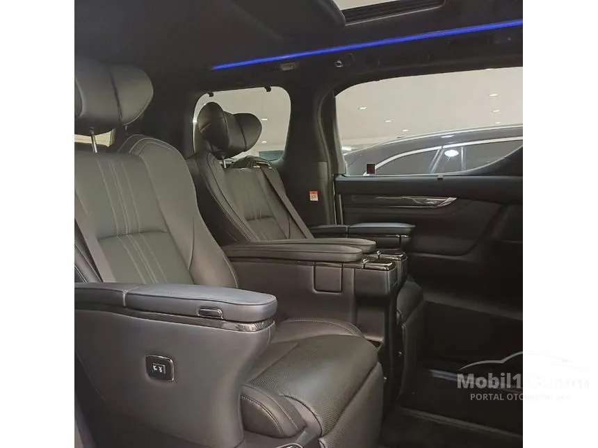2023 Lexus LM 350 7 Seater MPV