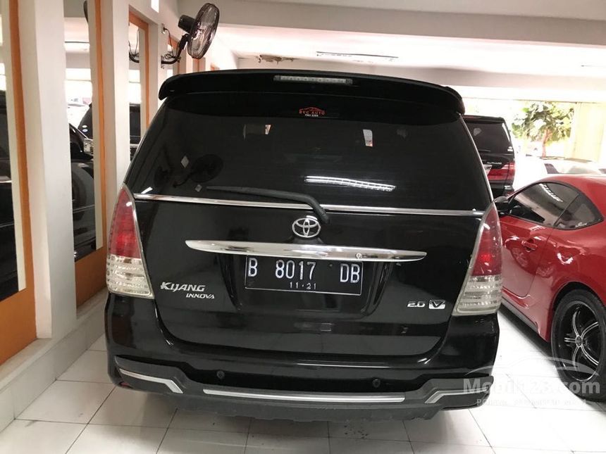 Jual Mobil  Toyota Kijang Innova  2005  V  2 0 di DKI Jakarta 