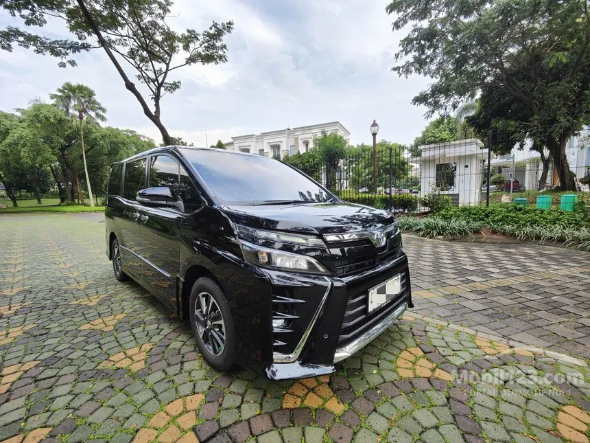 Jual Mobil Toyota Voxy 2018 2.0 di Banten Automatic Wagon Hitam Rp 335.000.000