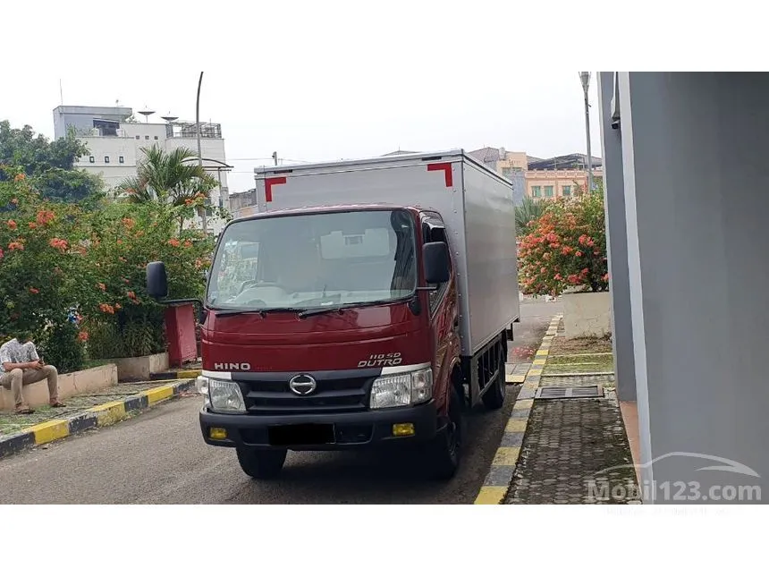 2015 Hino Dutro 110 SDL Truck
