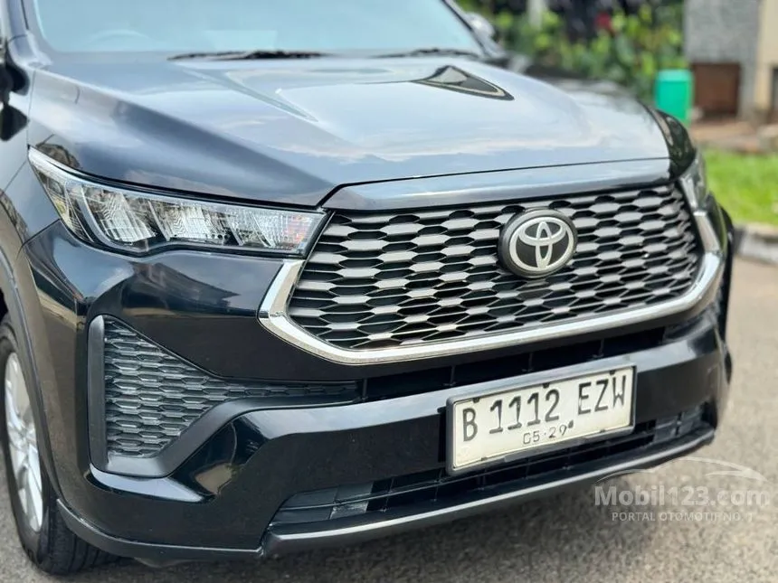 2024 Toyota Kijang Innova Zenix V HV (Premium Color) MPV