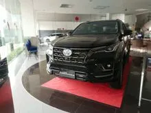 2022 Toyota Fortuner 2.8 GR Sport SUV, READY STOCK, TOP URGET, DP 90JTAAN, FAST PROCES , LAYANAN VVIP PRIORITAS KONSUMEN, HARGA CINCAI DIJAMIN PUAS