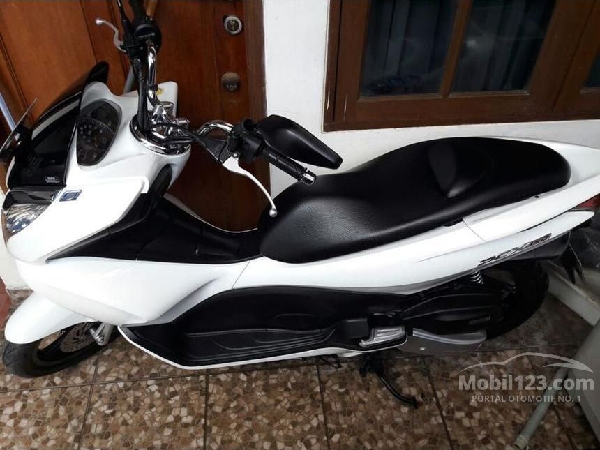 Jual Motor  Honda  PCX  2014 0 2 di Jawa Timur Automatic 