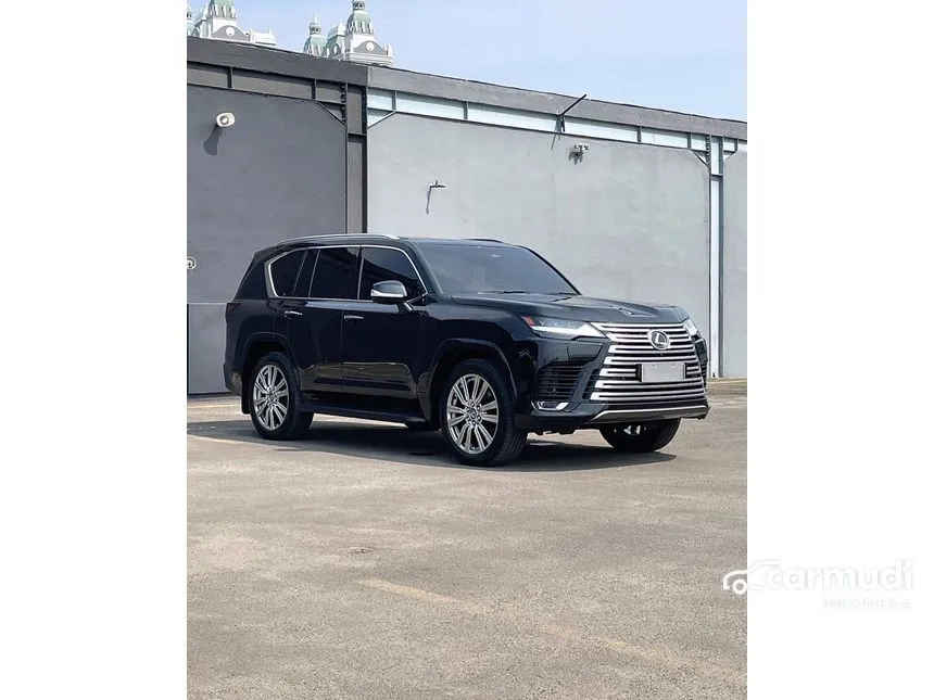 2025 Lexus LX 700h VIP SUV