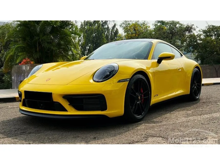 Jual Mobil Porsche 911 2023 Carrera 4 GTS 3.0 di DKI Jakarta Automatic Coupe Kuning Rp 5.600.000.000