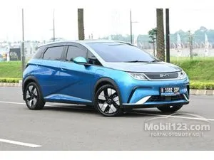 2025 BYD Dolphin Premium Extended Range Hatchback