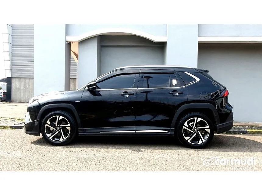 2023 Toyota Yaris Cross S HV with GR Parts Aero Pkg SUV