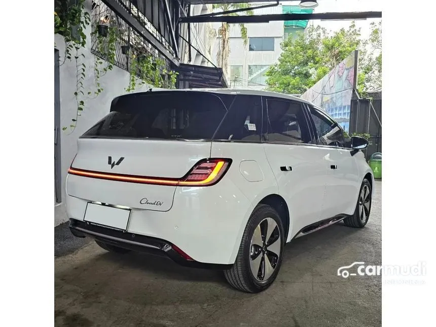 2024 Wuling Cloud EV EV Hatchback