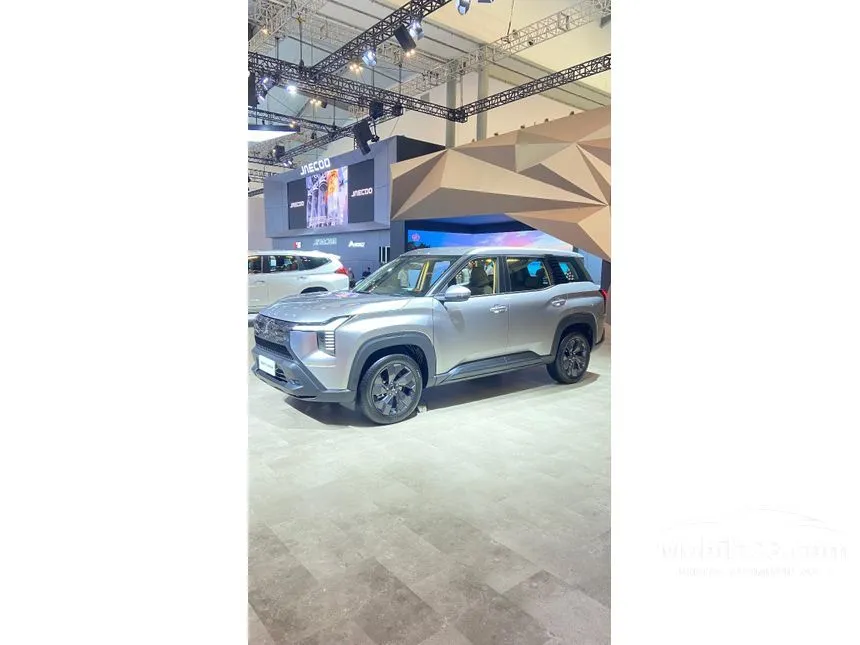 2025 Mitsubishi Destinator GLS SUV
