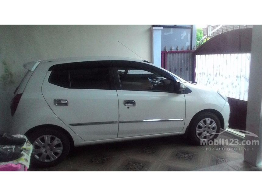 Jual Mobil Daihatsu Ayla 2013 D 1.0 di Jawa Timur Manual 