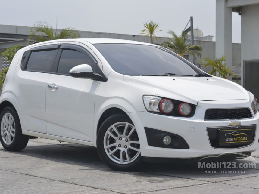 Jual Mobil Chevrolet Aveo 2014 Lt 1 4 Di Dki Jakarta Automatic Hatchback Putih Rp 98 000 000 6465788 Mobil123 Com