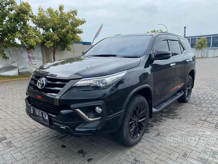 Jual Mobil Toyota Fortuner 2019 TRD 2.4 di Banten Automatic SUV Hitam Rp 415.000.000