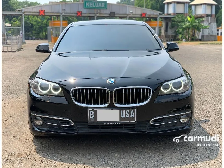 2016 BMW 520i Luxury Sedan