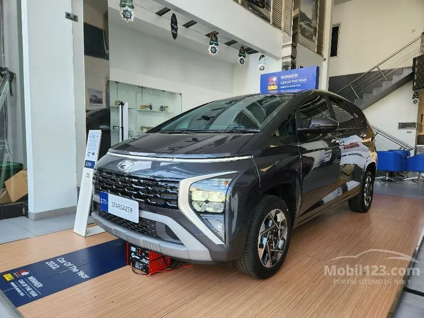 Jual Mobil Hyundai Stargazer 2024 Prime 1.5 di Jawa Barat Automatic Wagon Abu