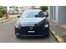 2025 Mazda 3 2.0 SKYACTIV-G Hatchback hitam km 4 ribuan