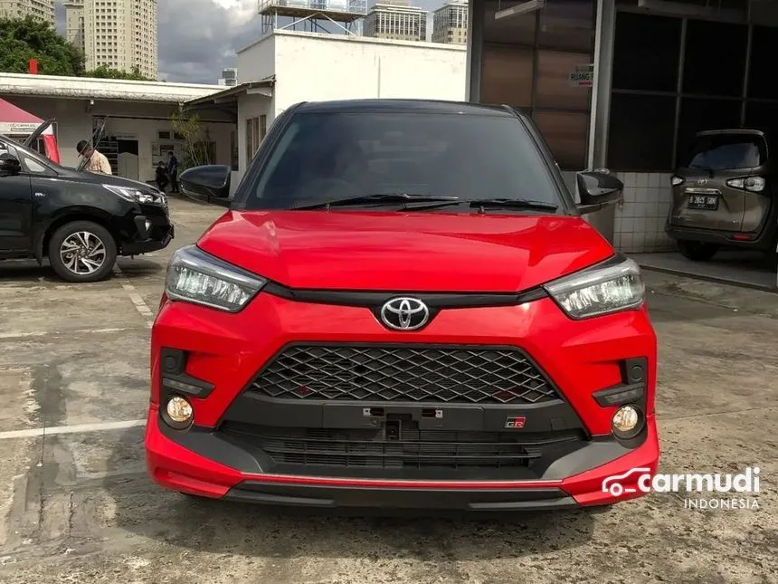 Jual Mobil Toyota Raize 2024 GR Sport 1.0 di Jawa Timur Automatic Wagon Merah Rp 214.000.000