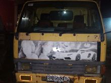 2002 Mitsubishi Colt 3.3 Trucks