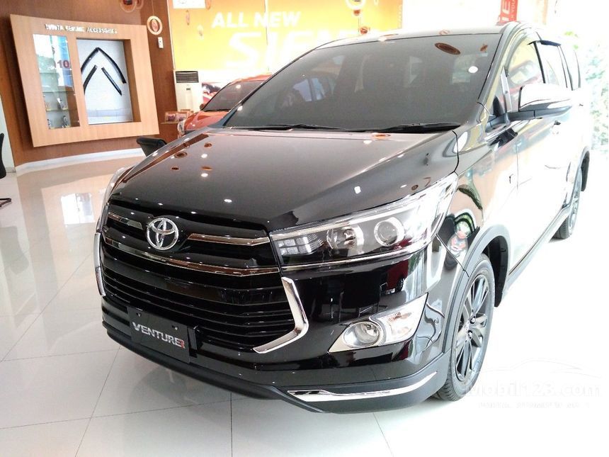 Jual Mobil Toyota Kijang Innova 2017 Venturer 2.0 di Jawa 