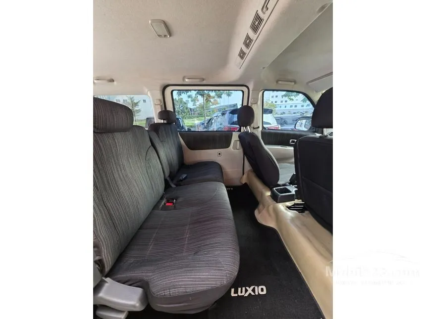 2021 Daihatsu Luxio X Van