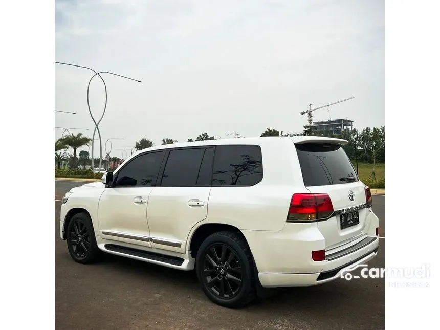 2014 Toyota Land Cruiser Full Spec E VX SUV