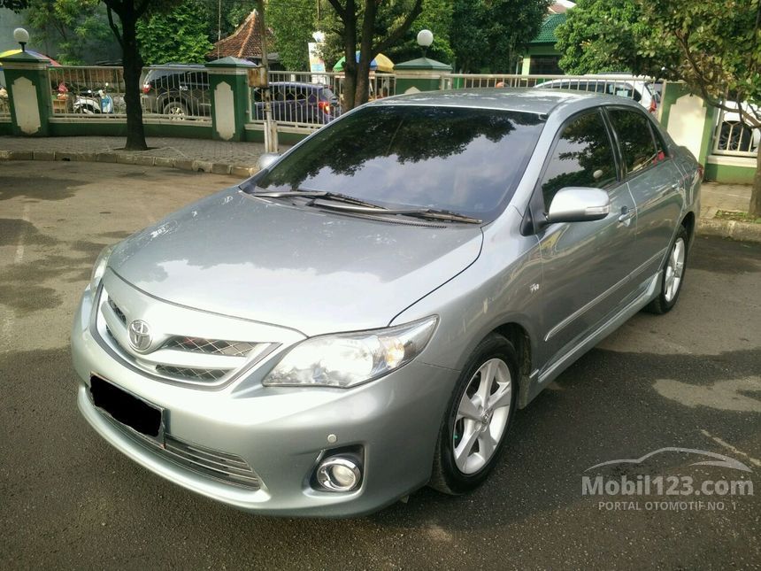 Jual Mobil  Toyota  Corolla  Altis  2010 V 2 0 di Jawa Barat 