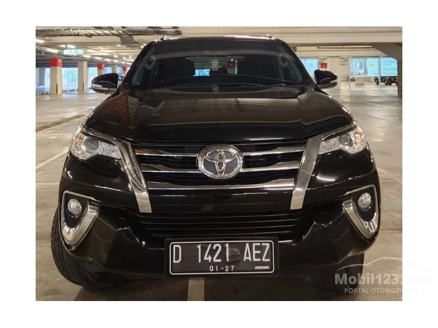 Toyota Fortuner 2016 G 2.4 di Jawa Barat Automatic SUV Hitam