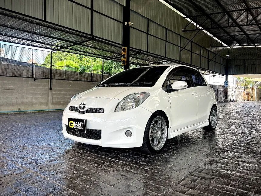 2012 Toyota YARIS G Hatchback