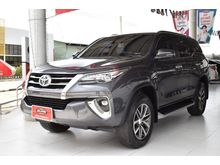 2017 Toyota Fortuner 2.8 (ปี 15-18) V SUV AT