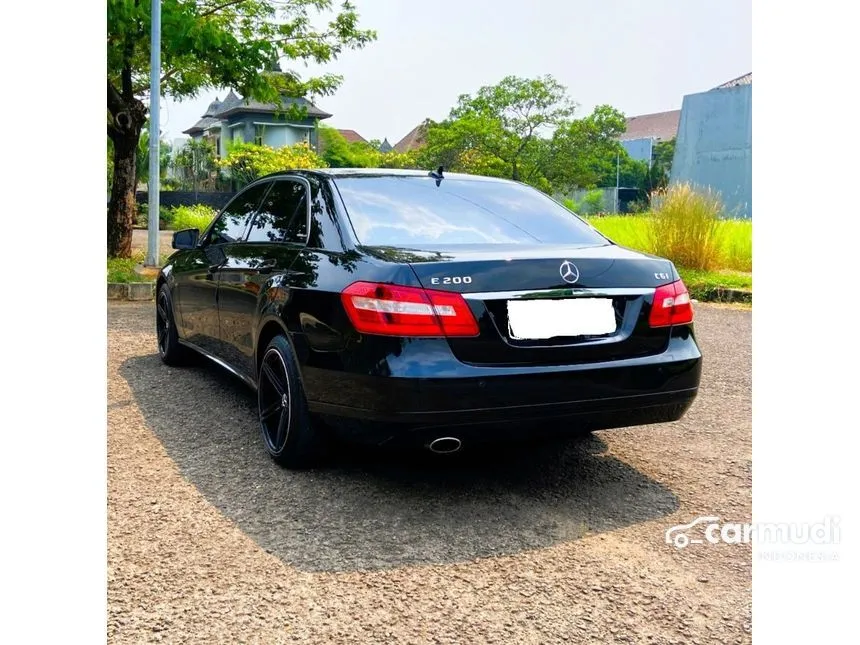 2010 Mercedes-Benz E200 CGI Sedan