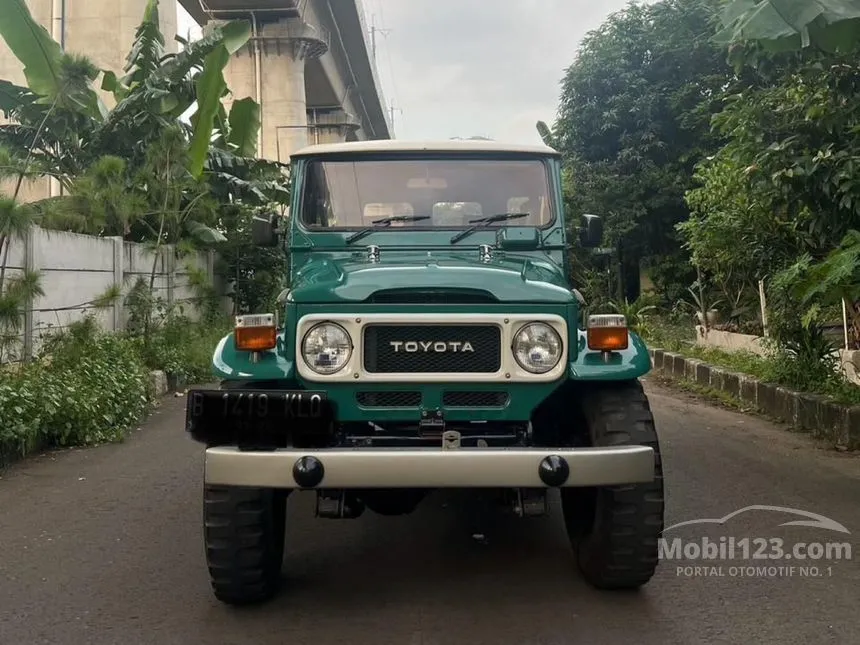 Jual Mobil Toyota Land Cruiser 1982 FJ40 4.3 di Jawa Barat Manual Jeep Hijau Rp 290.000.000