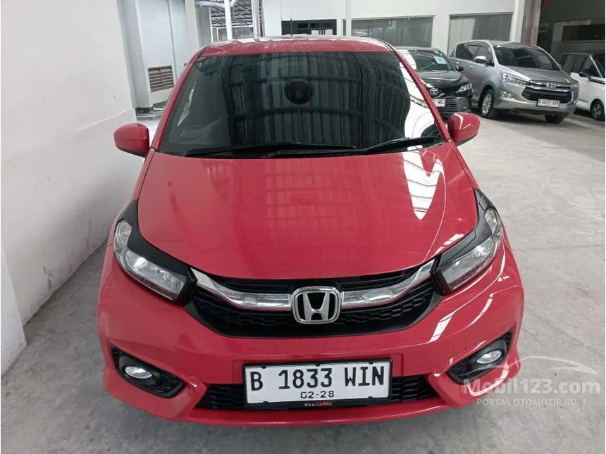 Jual Mobil Honda Brio 2022 Satya E 1.2 di Jawa Barat Automatic Hatchback Merah Rp 158.000.000