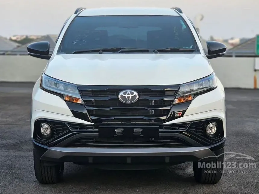 Jual Mobil Toyota Rush 2024 S GR Sport 1.5 di DKI Jakarta Manual SUV Putih Rp 271.700.000