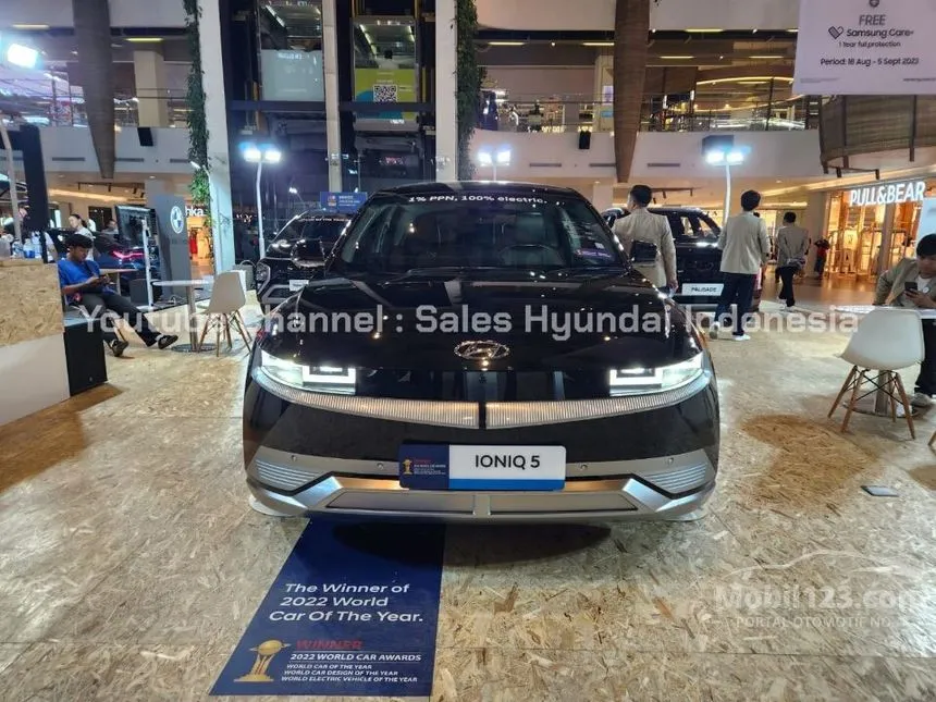 Jual Mobil Hyundai IONIQ 5 2024 Long Range Signature di Jawa Barat Automatic Wagon Hitam Rp 640.000.000