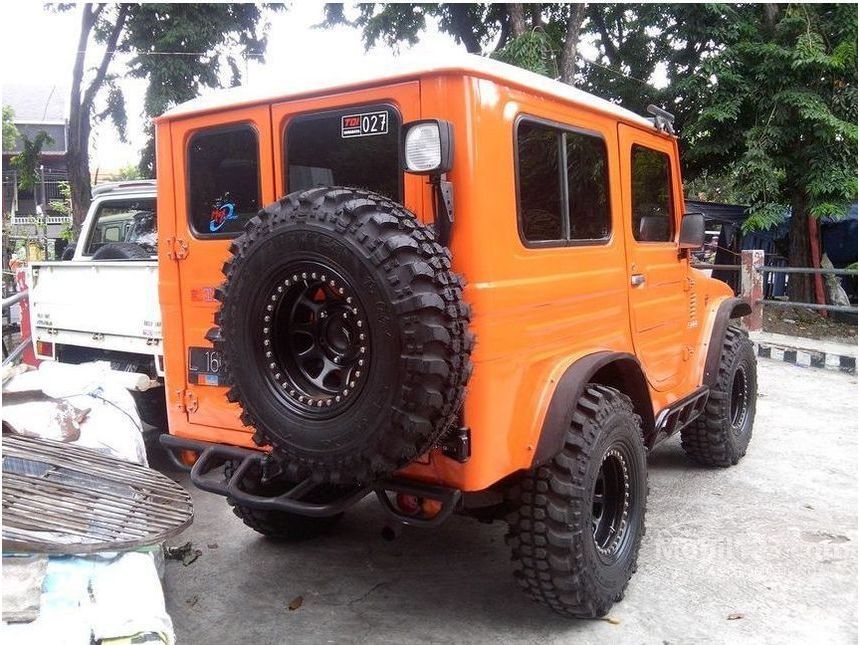 Jual Mobil Daihatsu Taft 1982 F50 2.5 di Jawa Timur Manual Jeep Orange