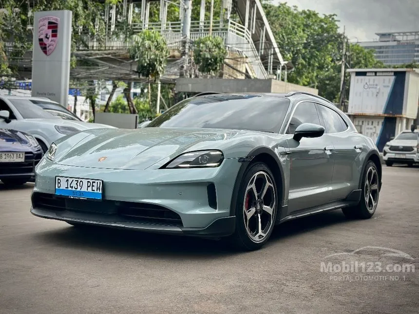 2025 Porsche Taycan 4S Cross Turismo Wagon