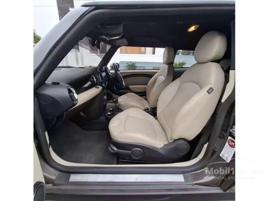 2012 MINI Cooper S Hatchback