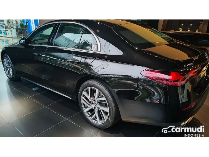 2025 Mercedes-Benz E200 Exclusive Line Sedan