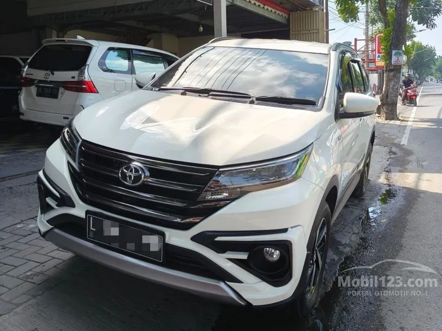 Jual Mobil Toyota Rush 2022 S GR Sport 1.5 di Jawa Timur Automatic SUV Putih Rp 256.000.000