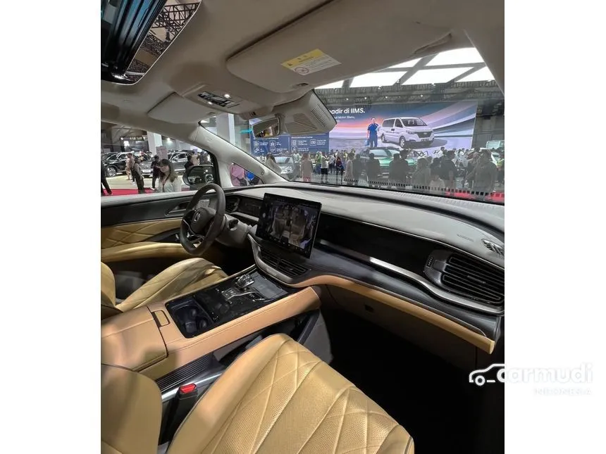 2025 Denza D9 Advanced MPV