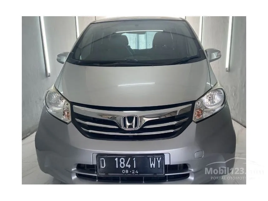 Jual Mobil Honda Freed 2014 S 1.5 di Jawa Barat Automatic MPV Silver Rp 160.000.000