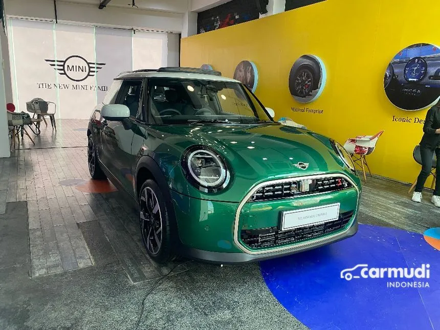 2024 MINI Cooper Cooper S Hatchback