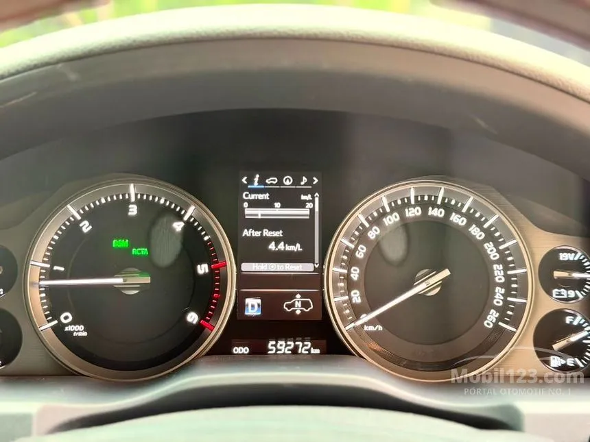 2020 Toyota Land Cruiser 200 VX-R SUV
