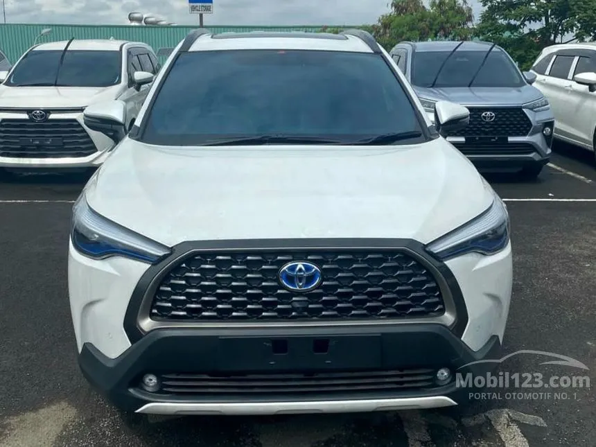 Jual Mobil Toyota Corolla Cross 2023 Hybrid 1.8 di DKI Jakarta Automatic SUV Putih Rp 501.000.000