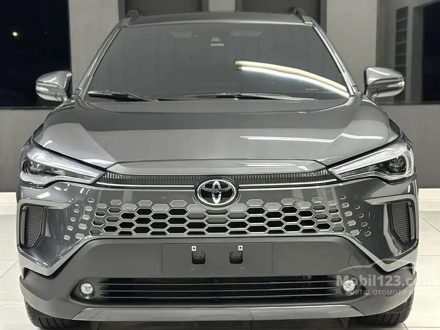 Jual Mobil Toyota Corolla Cross 2025 Hybrid 1.8 di Jawa Barat Automatic SUV Abu