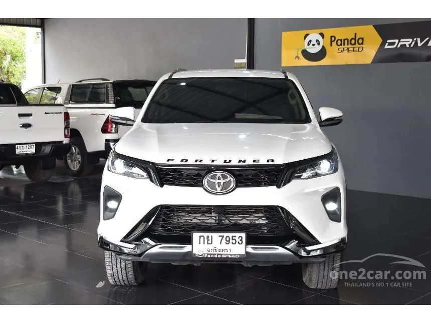 2023 Toyota Fortuner Leader V SUV