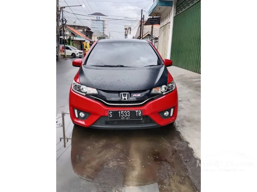 Jual Mobil Honda Jazz 2017 RS 1.5 di Jawa Timur Automatic Hatchback Merah Rp 205.000.000
