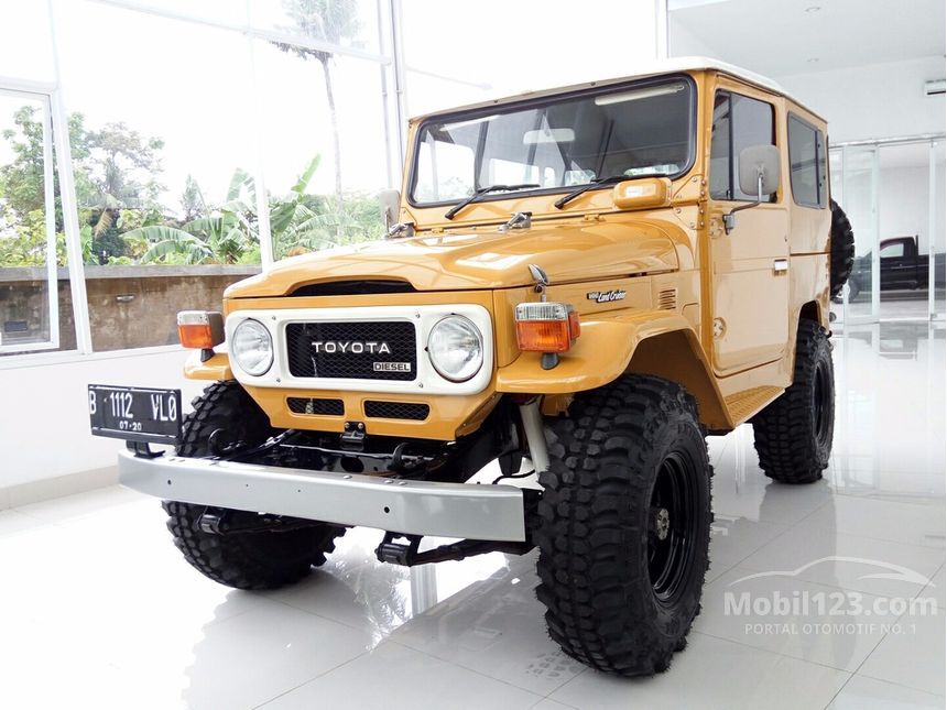 Jual Mobil  Toyota Land  Cruiser  1984 4 0 Manual 4 0 di 